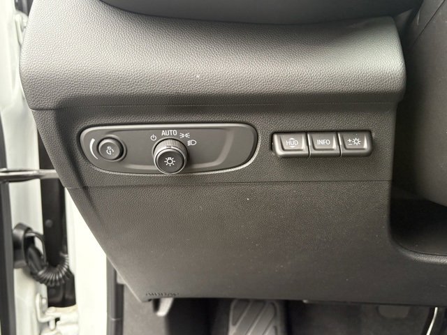 Used 2023 Buick Envision Essence w/ Technology Package I image 32