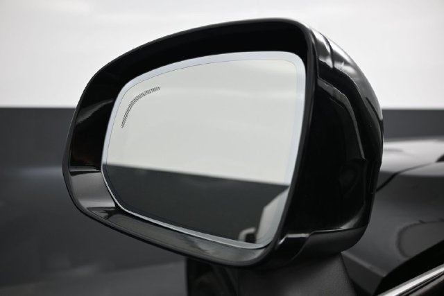 Used 2020 Volvo XC90 T6 Momentum AWD/4WD image 4
