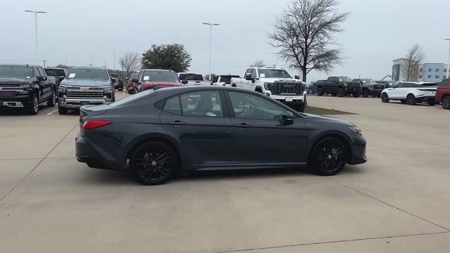 Used 2025 Toyota Camry SE image 2