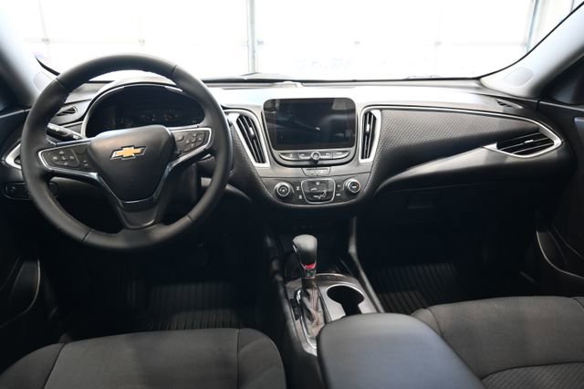 Used 2024 Chevrolet Malibu RS FWD image 12