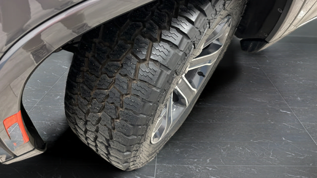 Used 2023 Jeep Grand Wagoneer L 4WD image 42