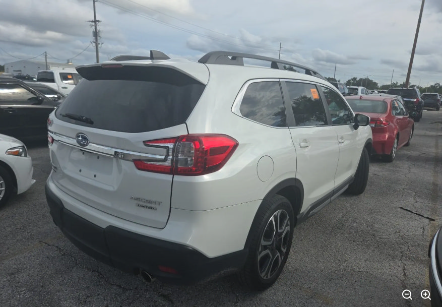 Used 2023 Subaru Ascent Limited AWD/4WD image 8
