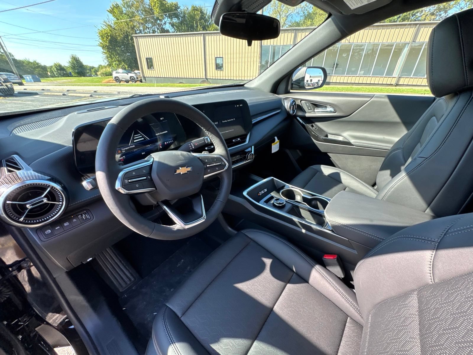 New 2027 Chevrolet Equinox LT w/ Convenience Package II AWD/4WD image 14