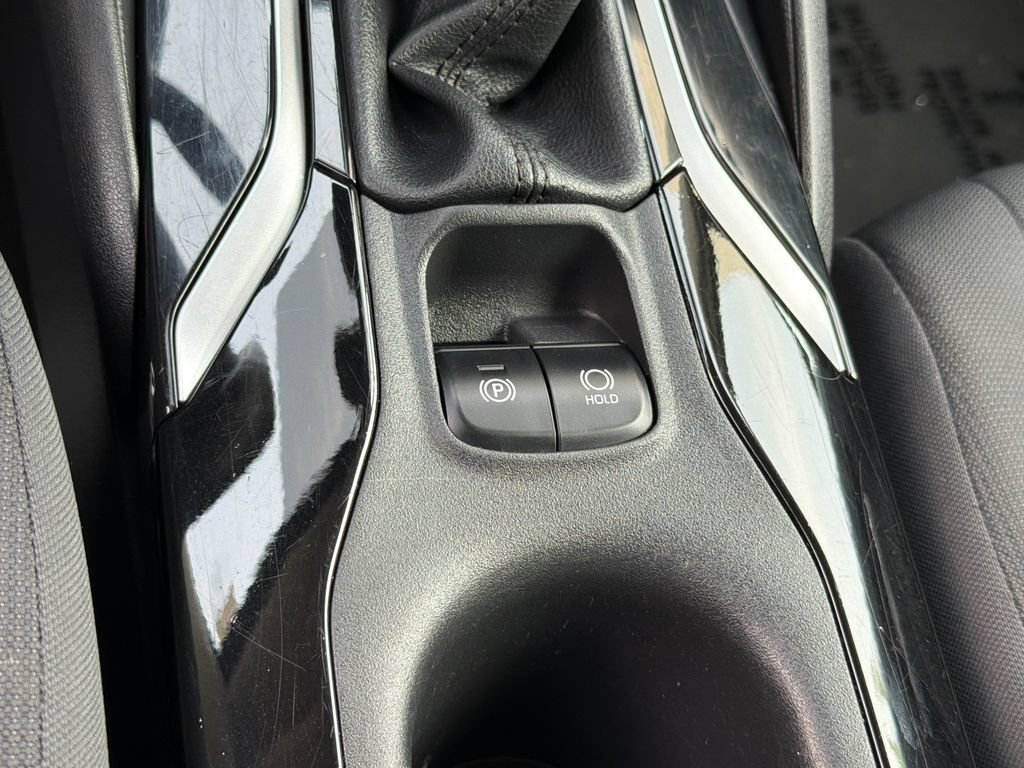 Used 2021 Toyota Corolla LE FWD image 29