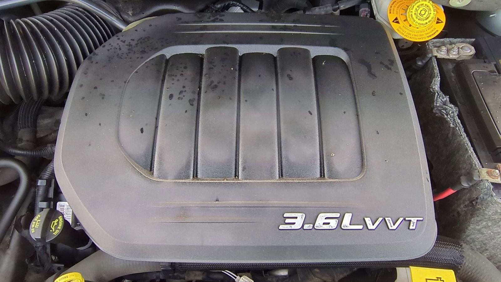 Used 2014 Chrysler Town & Country Touring-L image 15