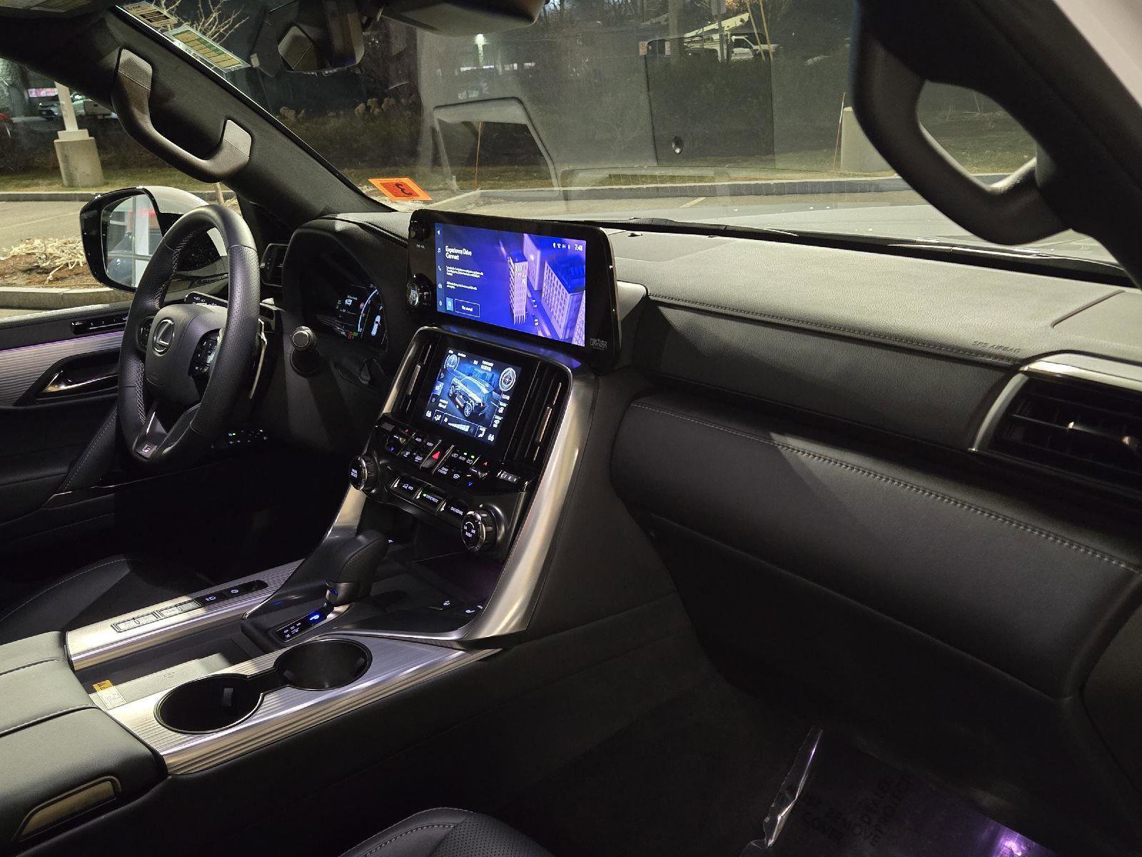 Used 2025 Lexus LX 700h F Sport image 17