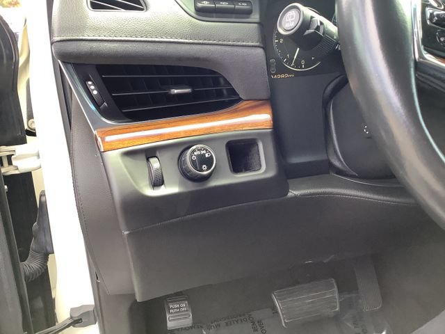 Used 2015 Cadillac Escalade ESV Luxury RWD image 15