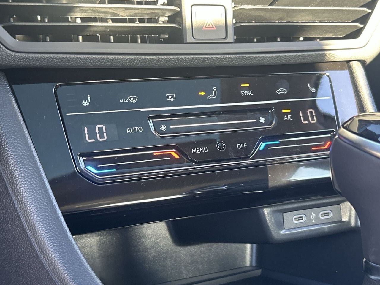 New 2026 Volkswagen Jetta SE FWD image 24