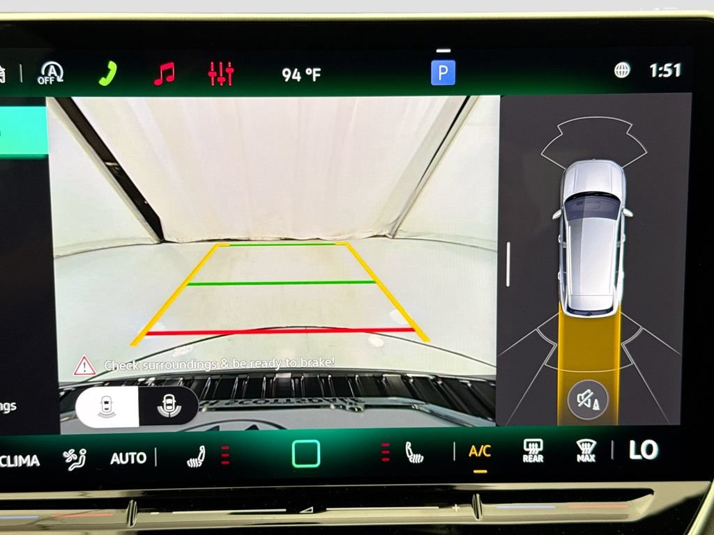 New 2026 Volkswagen Tiguan SE R-Line FWD image 14