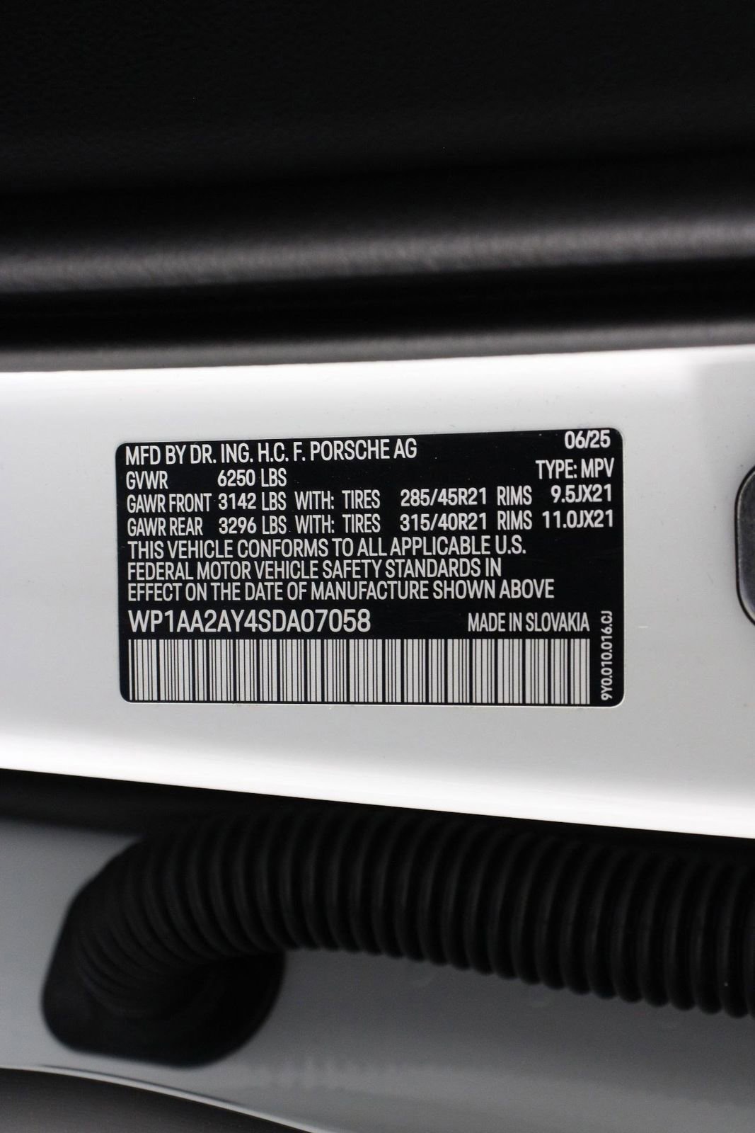 Certified 2025 Porsche Cayenne image 19