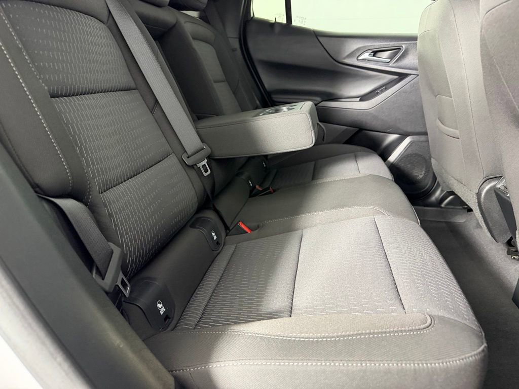 Used 2026 Chevrolet Equinox LT AWD/4WD image 28