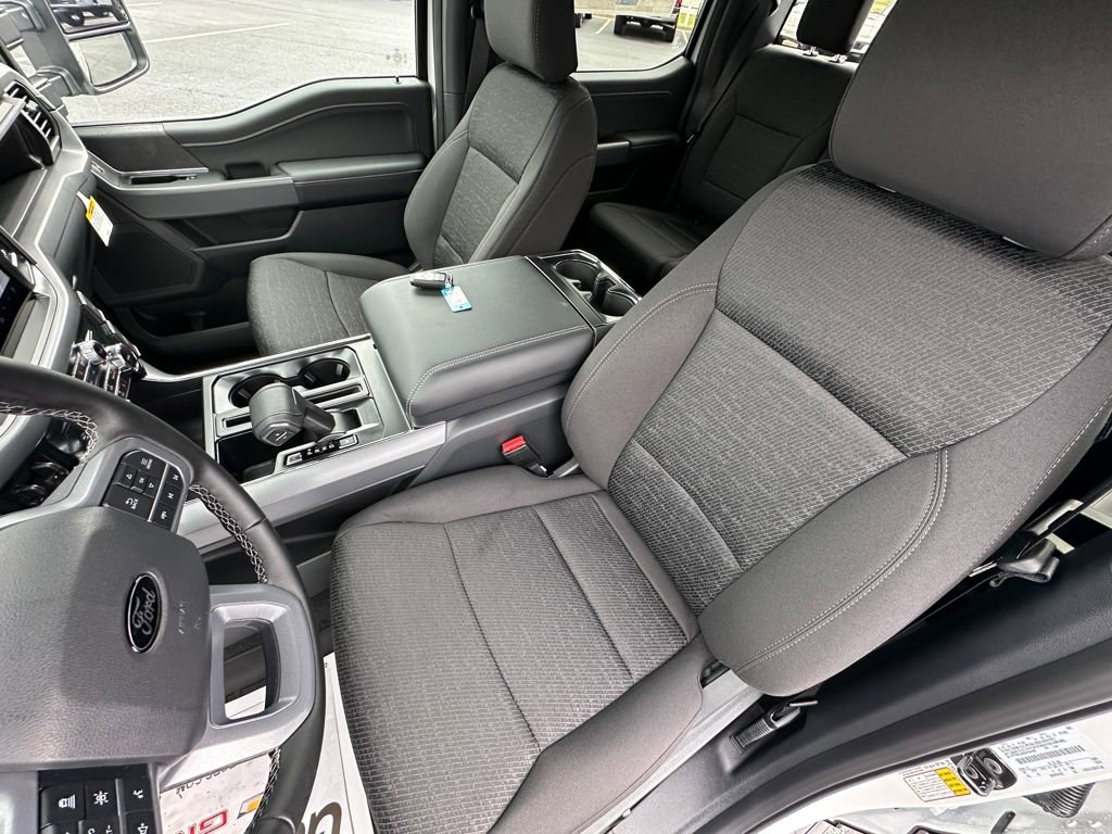 New 2025 Ford F150 XLT w/ Equipment Group 302A MID image 18