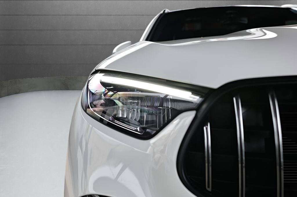 Used 2025 Mercedes-Benz GLC 43 AMG 4MATIC image 15