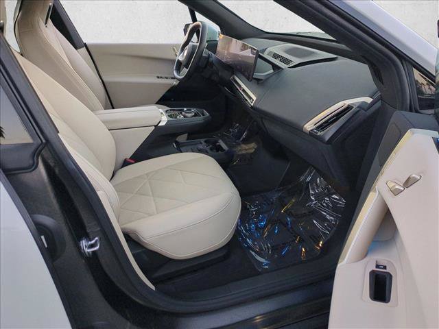 Used 2023 BMW iX xDrive50 AWD/4WD image 23