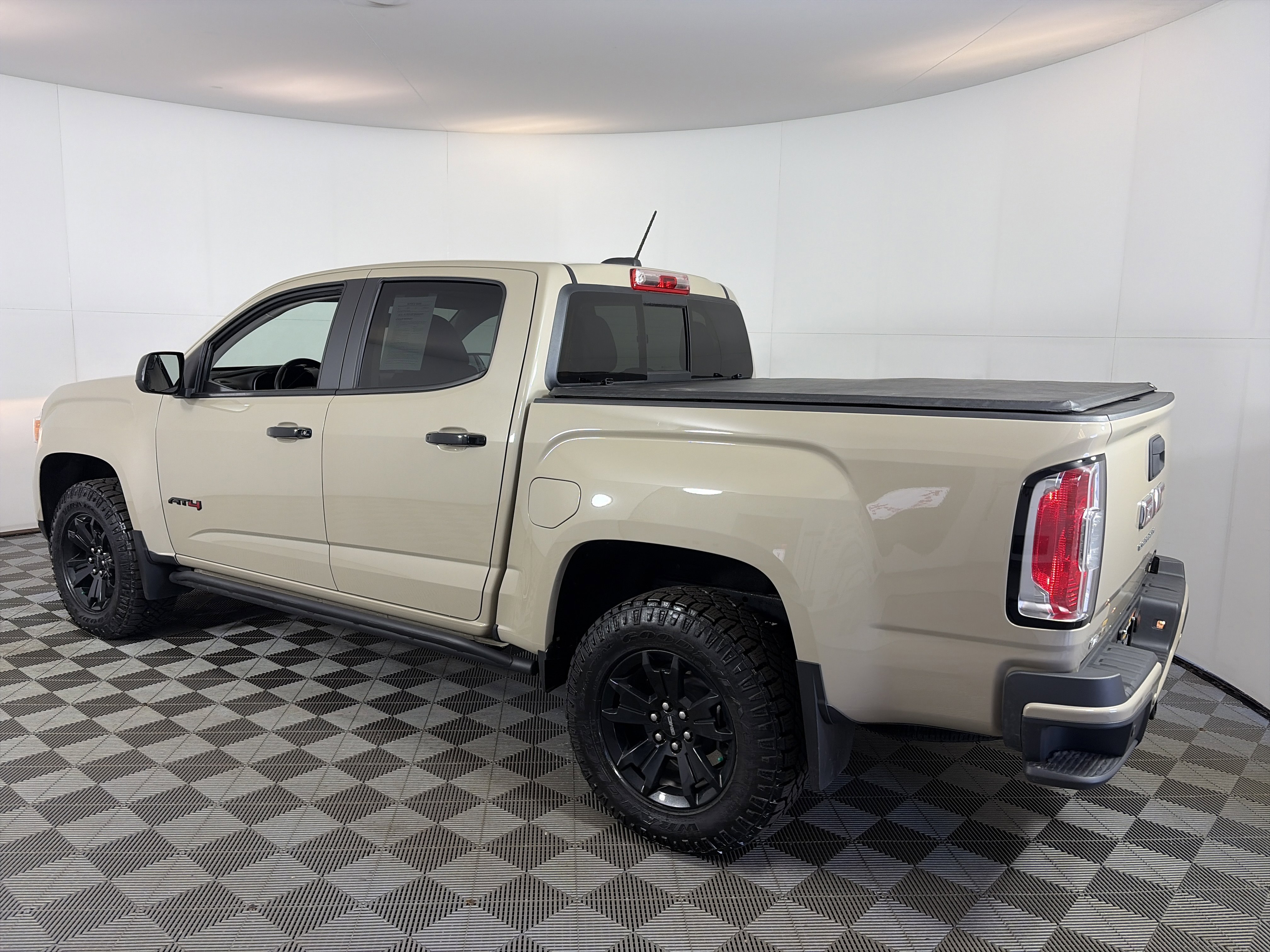 Certified 2022 GMC Canyon AT4 image 8