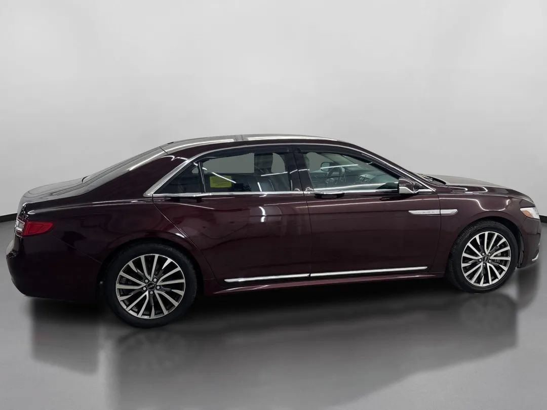 Used 2017 Lincoln Continental Select FWD image 11