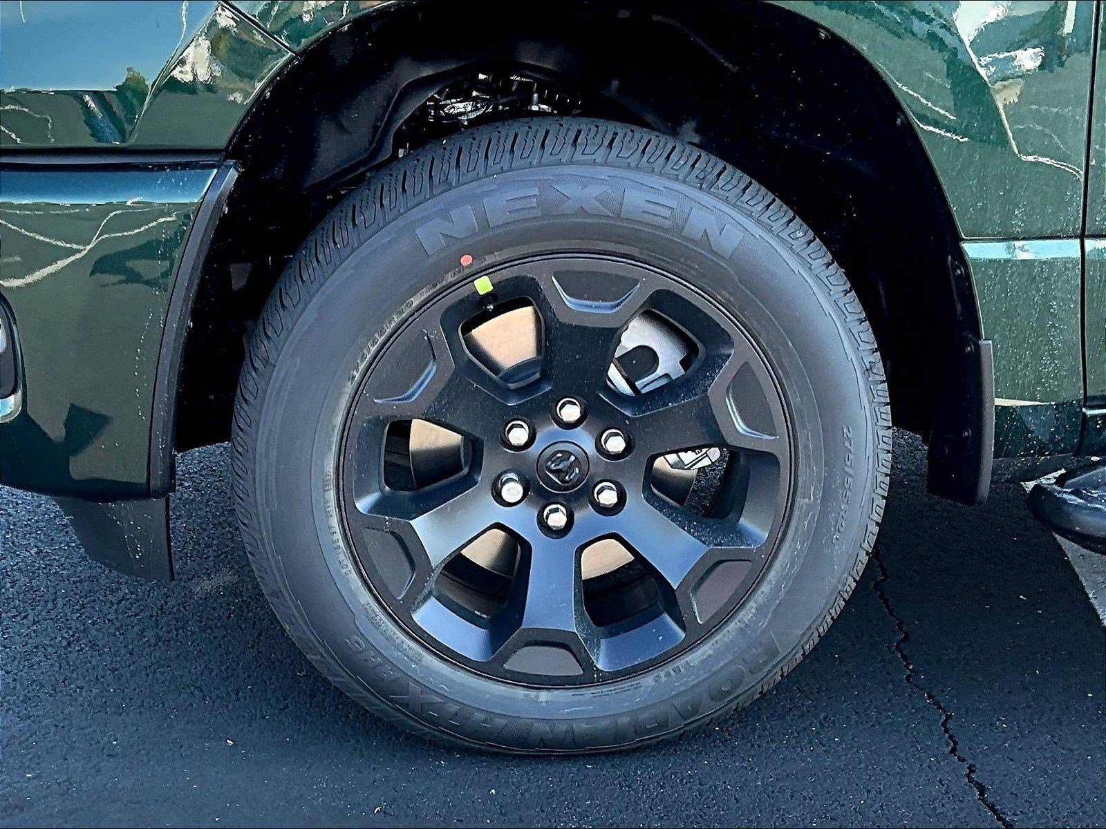 New 2027 RAM 1500 Express AWD/4WD image 23