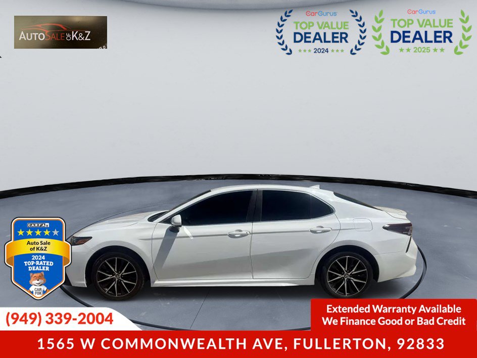 Used 2021 Toyota Camry SE FWD image 2
