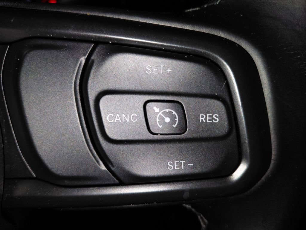 Certified 2021 Jeep Gladiator Sport AWD/4WD image 23