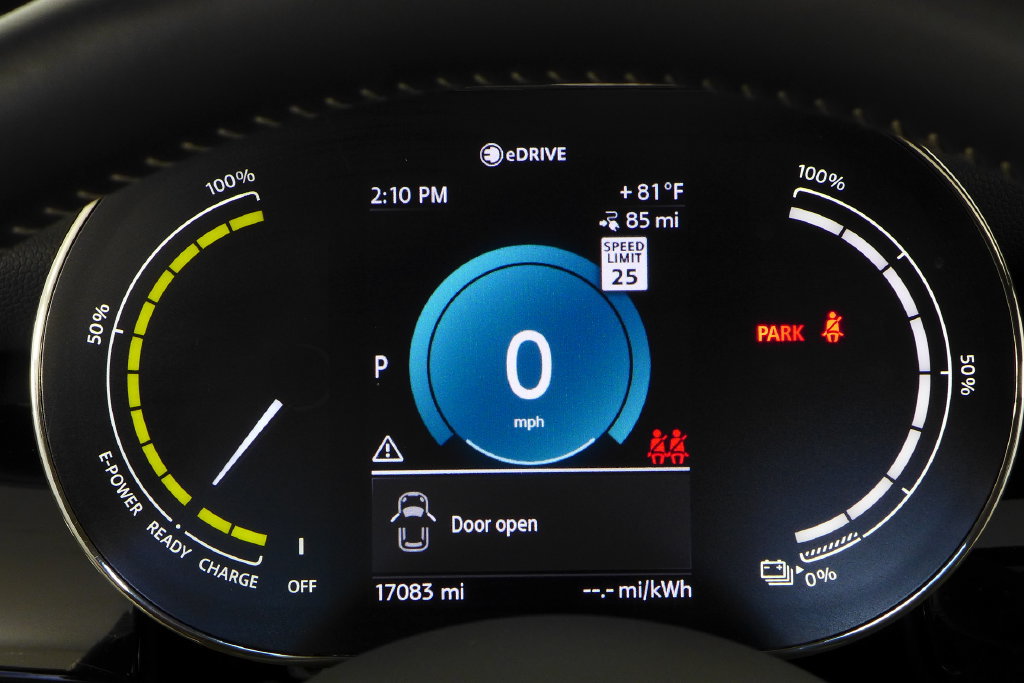 Certified 2024 MINI Cooper SE FWD image 29