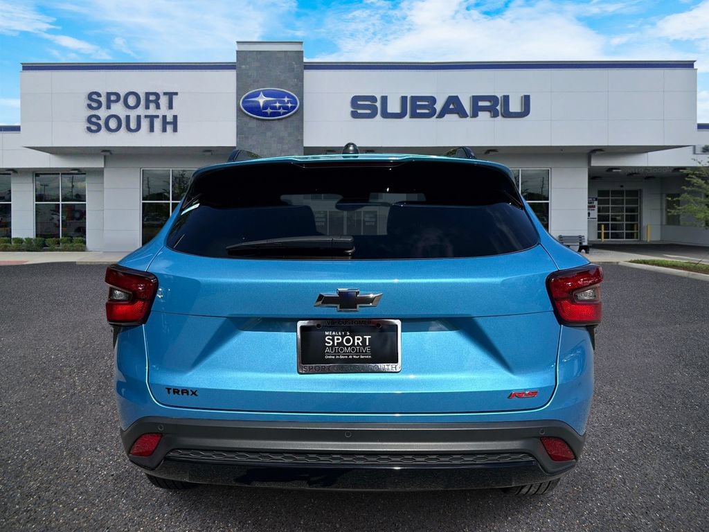 Used 2025 Chevrolet Trax RS w/ Driver Confidence Package FWD image 5