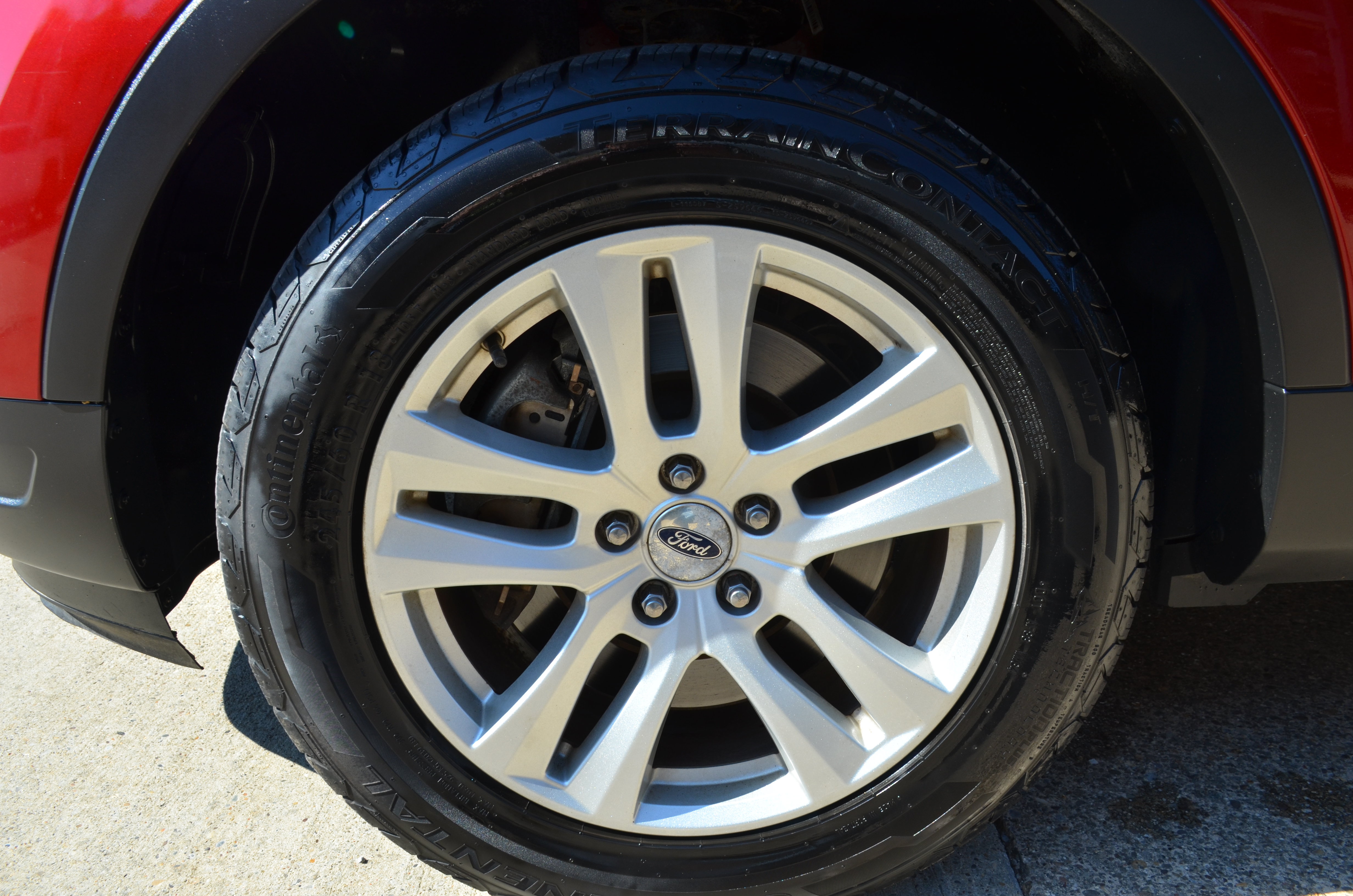 Used 2018 Ford Explorer XLT w/ Equipment Group 201A AWD/4WD image 11