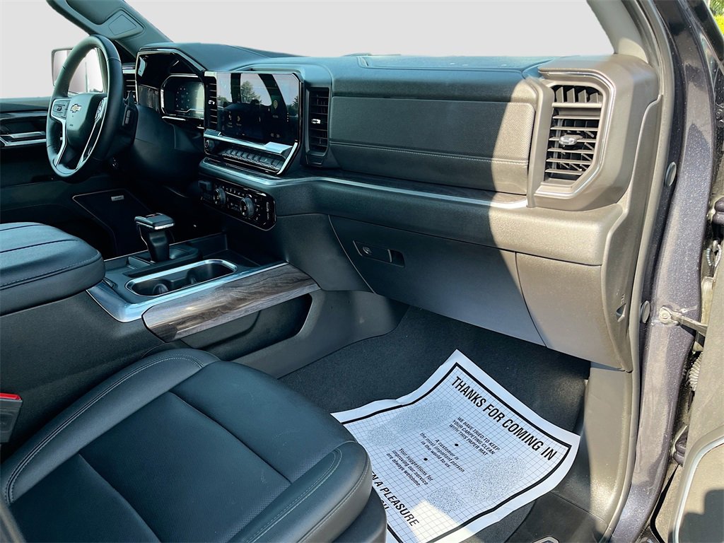 Used 2024 Chevrolet Silverado 1500 LTZ image 30