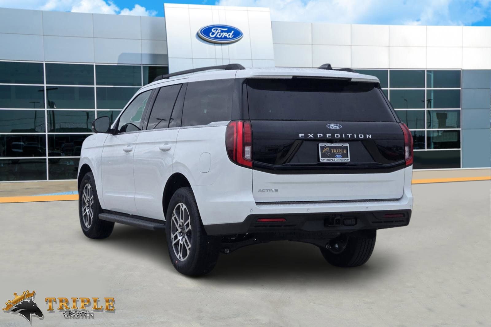New 2026 Ford Expedition Active image 3