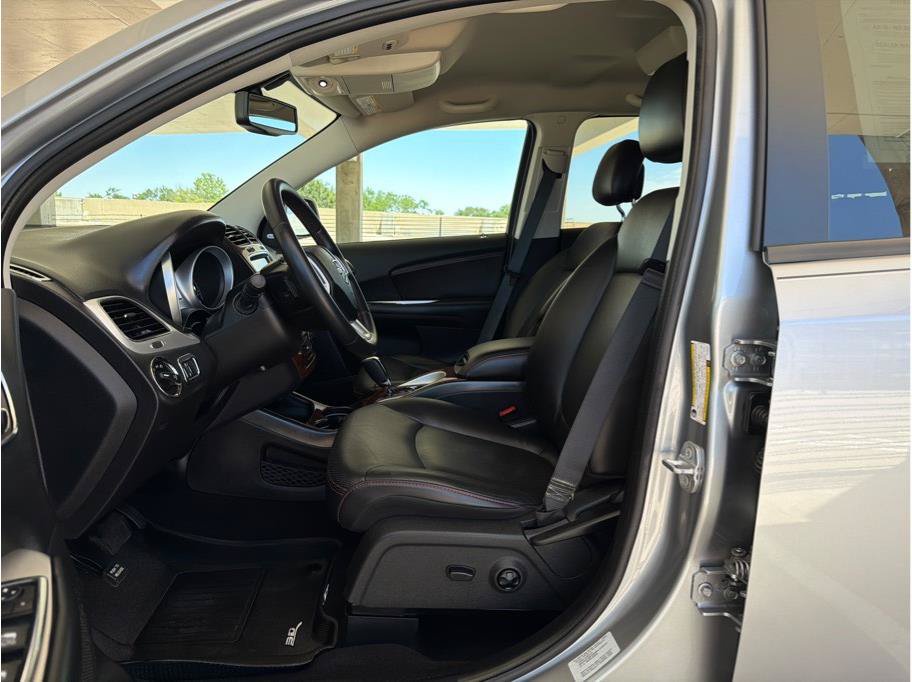 Used 2015 Dodge Journey R/T w/ Flexible Seating Group AWD/4WD image 10