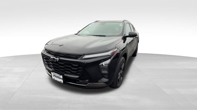 Used 2024 Chevrolet Trax ACTIV w/ Sunroof Package FWD image 2