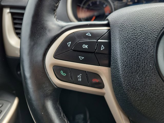 Used 2017 Jeep Cherokee Sport image 25