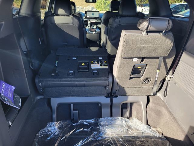 New 2026 Toyota Sienna XLE Woodland Edition AWD/4WD image 38