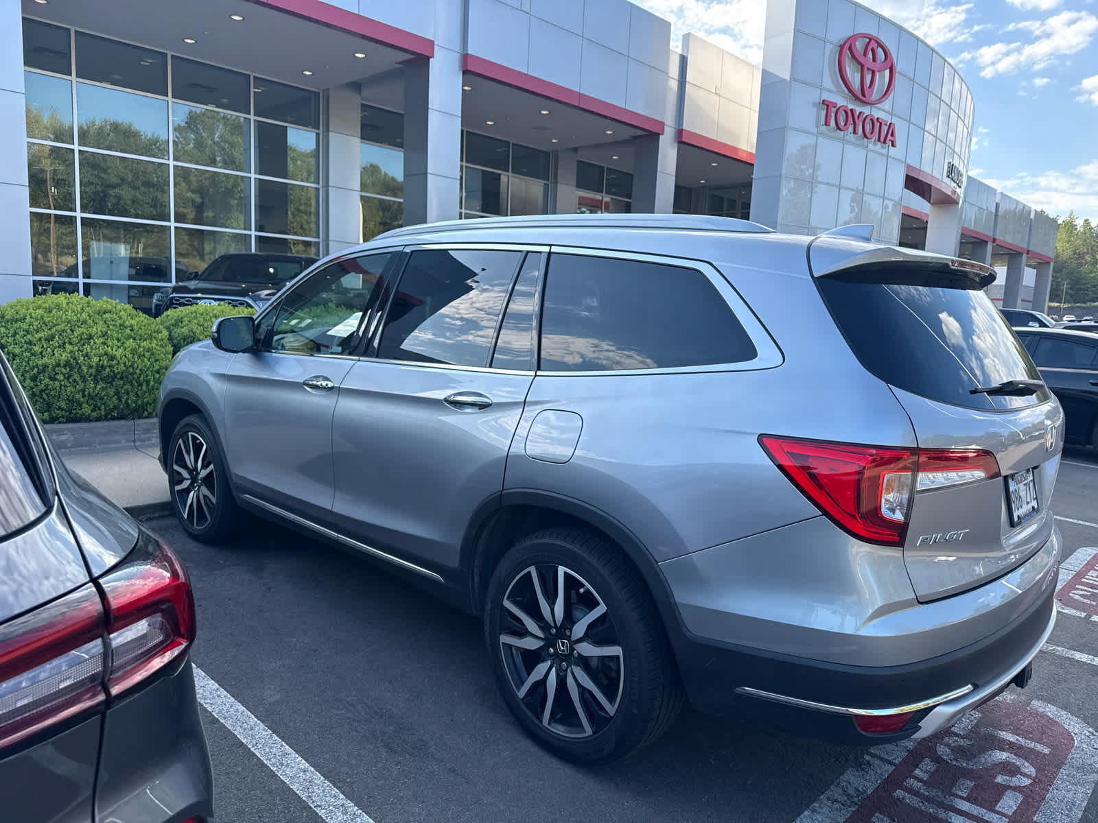 Used 2021 Honda Pilot Elite image 9