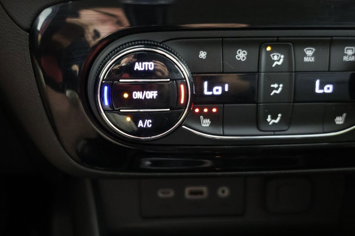 Used 2023 Buick Encore GX Select FWD image 8