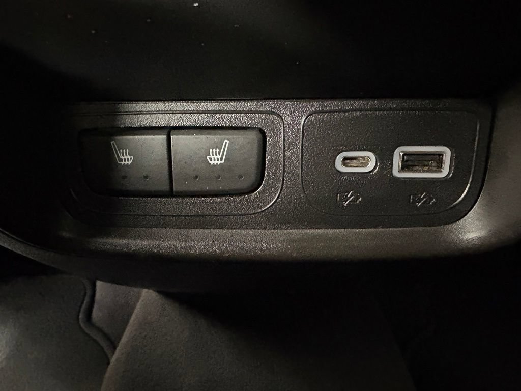 Used 2022 Cadillac XT4 Sport AWD/4WD image 36