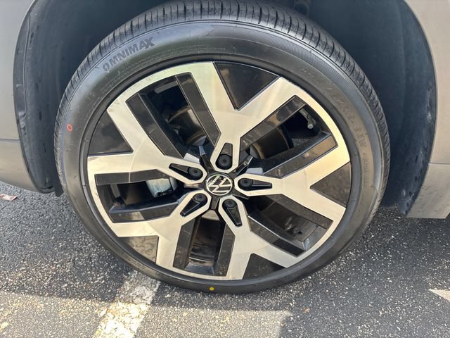 Certified 2023 Volkswagen Taos SEL AWD/4WD image 29