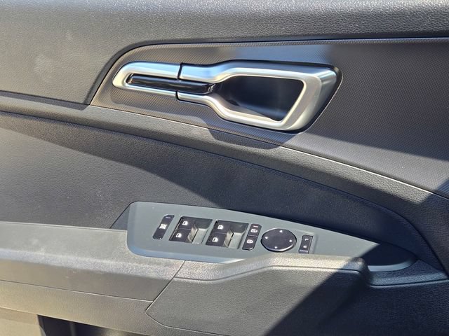 New 2026 Kia Sportage LX FWD image 15