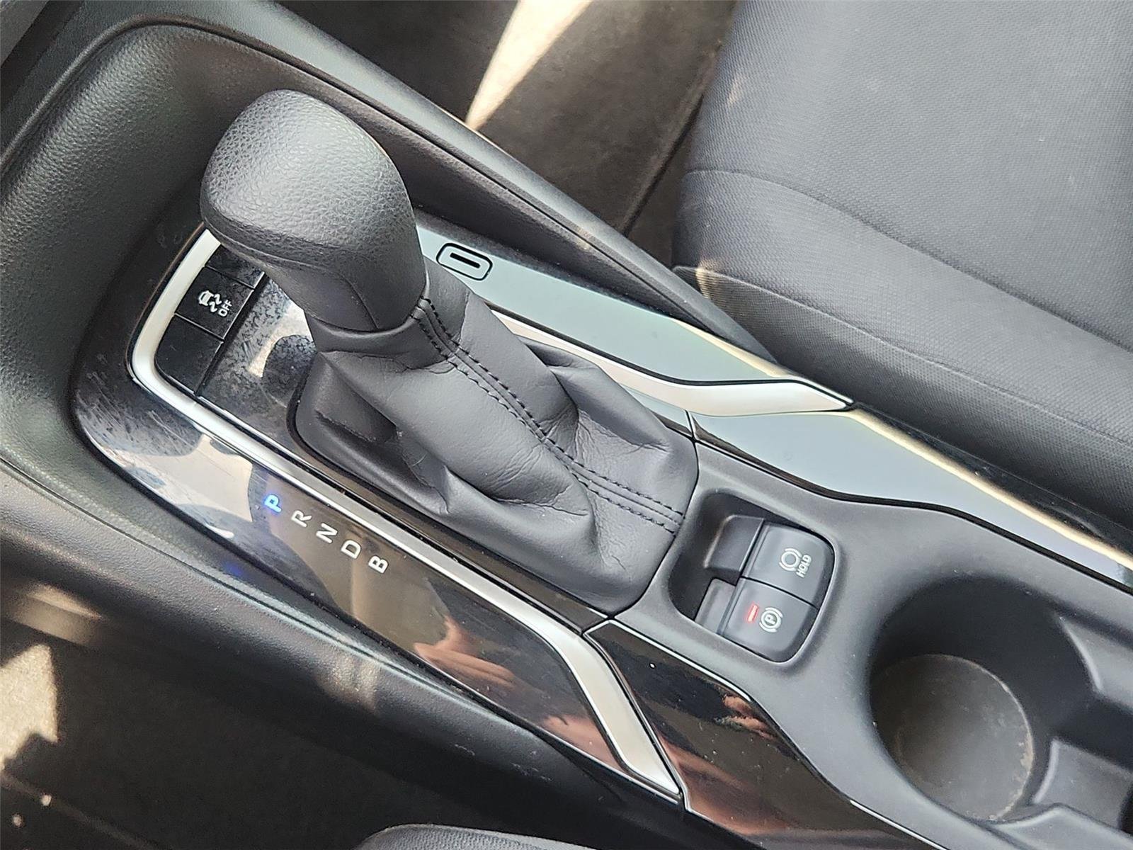 Used 2020 Toyota Corolla LE FWD image 15