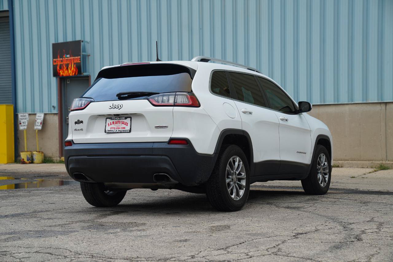 Used 2019 Jeep Cherokee Latitude Plus w/ Cold Weather Group AWD/4WD image 15