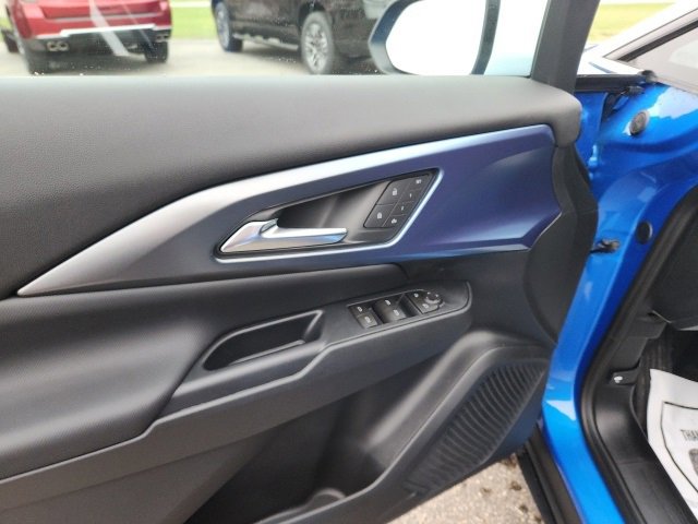 New 2026 Chevrolet Equinox EV LT image 13