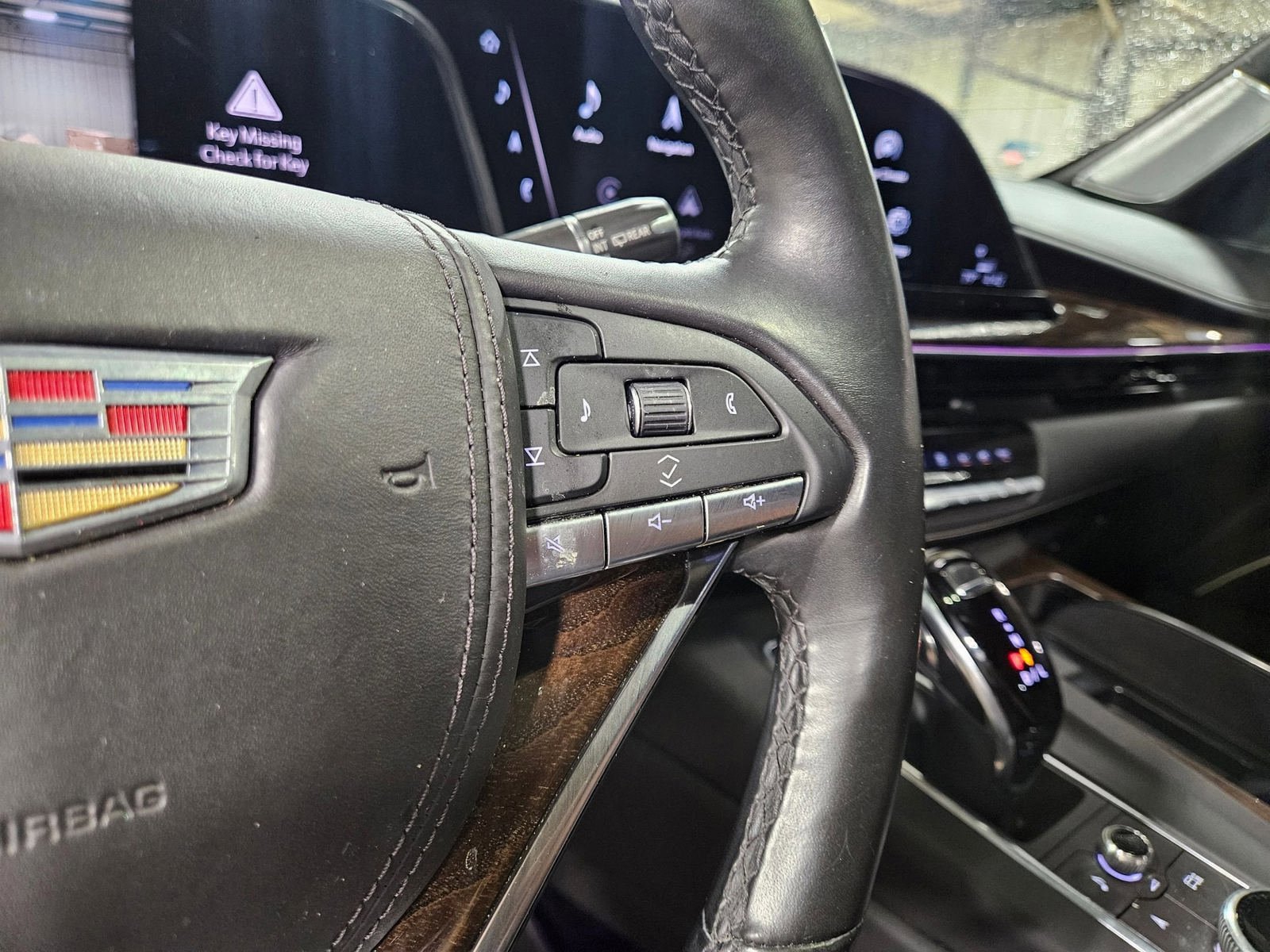 Used 2021 Cadillac Escalade Sport Platinum AWD/4WD image 13