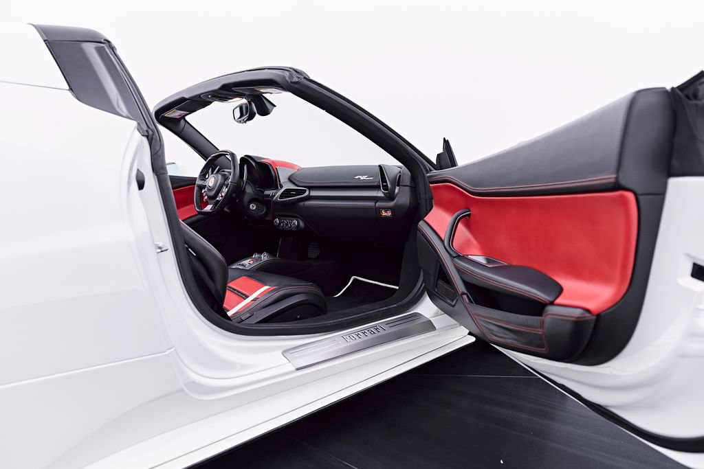 Used 2014 Ferrari 458 Spider RWD image 54