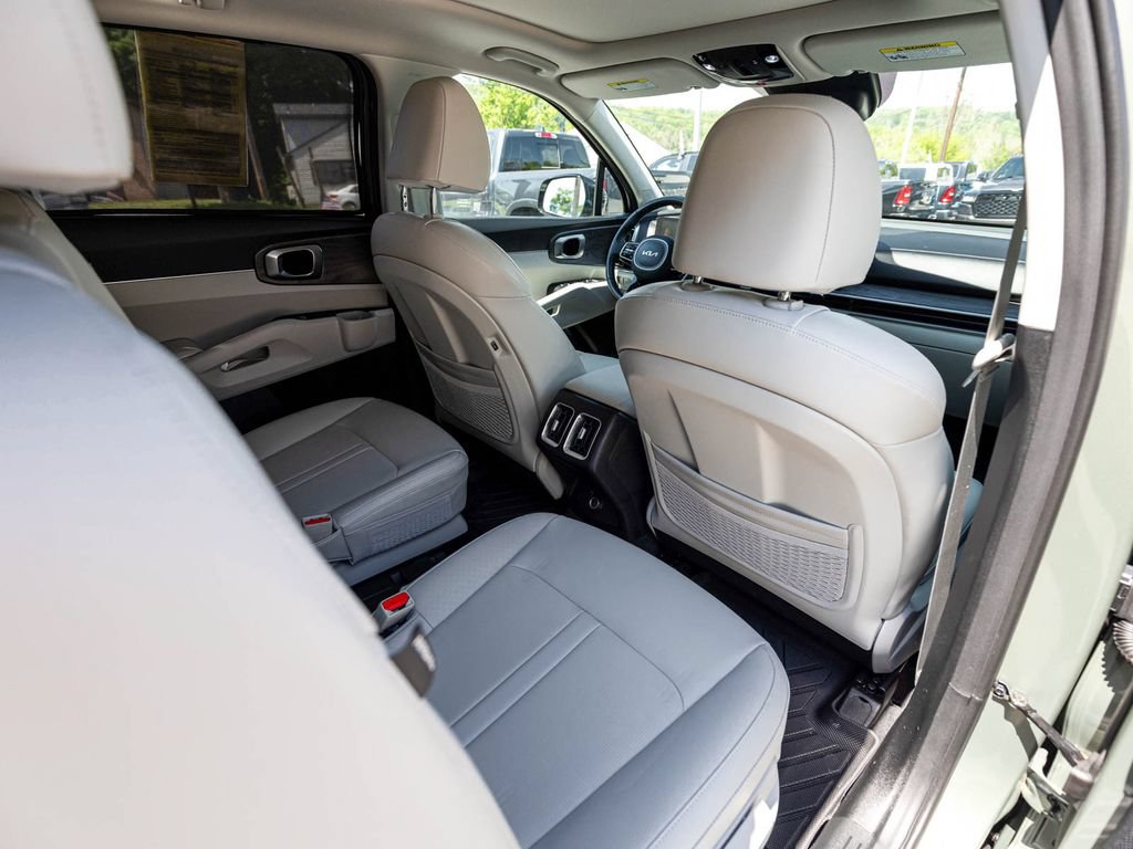 Used 2025 Kia Sorento X-Line EX AWD/4WD image 31