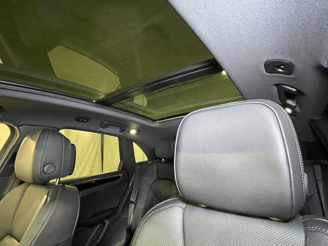 Certified 2026 Porsche Macan AWD/4WD image 18