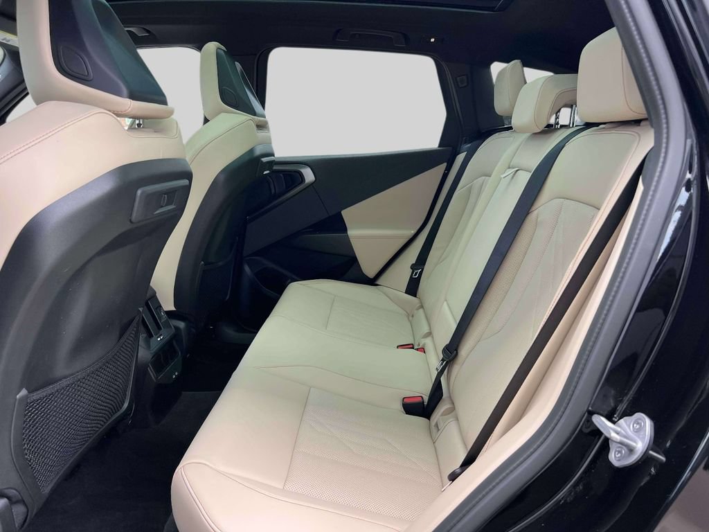 Certified 2025 BMW X3 xDrive30i w/ Premium Package AWD/4WD image 12