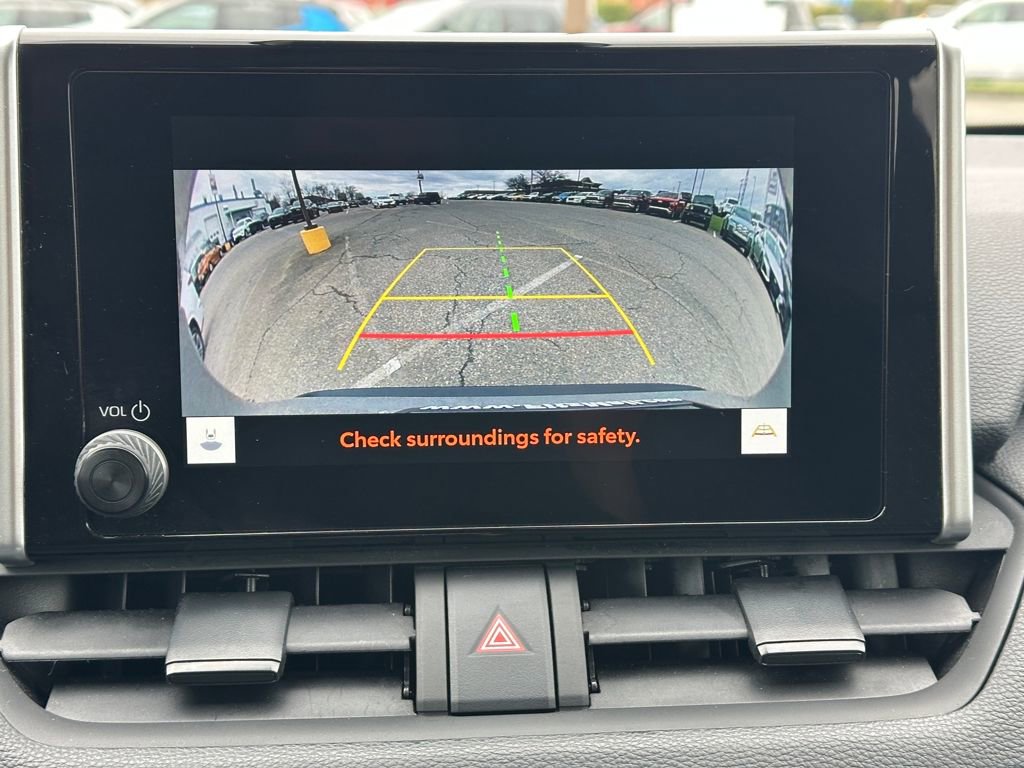Used 2024 Toyota RAV4 XLE FWD image 28