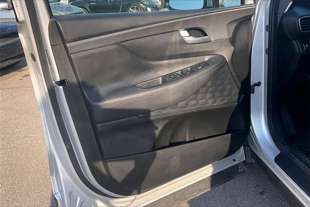 Used 2019 Hyundai Santa Fe SEL image 21