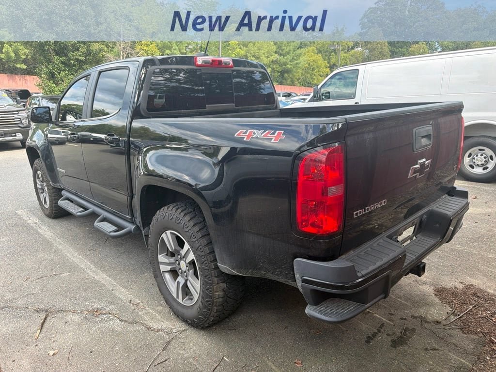 Used 2016 Chevrolet Colorado LT w/ Midnight Edition AWD/4WD image 9