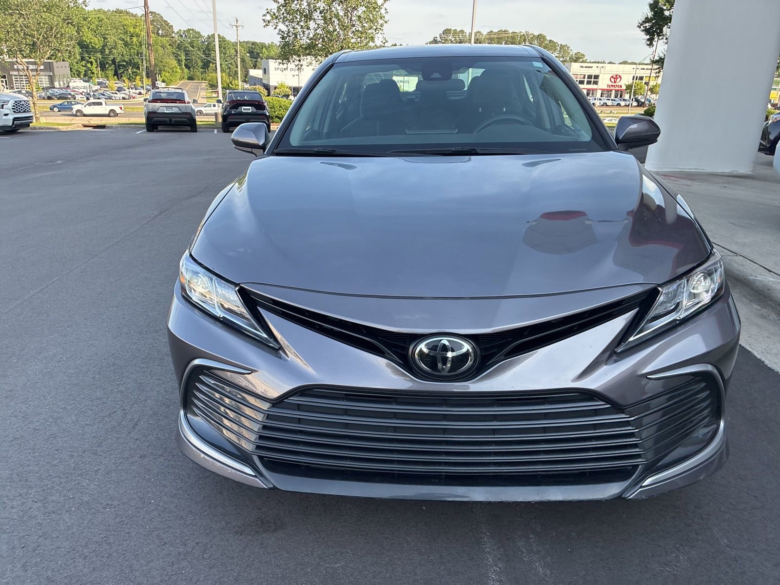 Used 2023 Toyota Camry LE FWD image 1