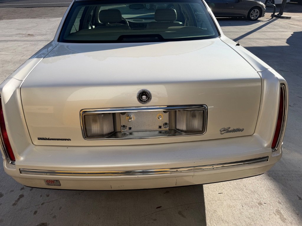 Used 1999 Cadillac De Ville Base image 7